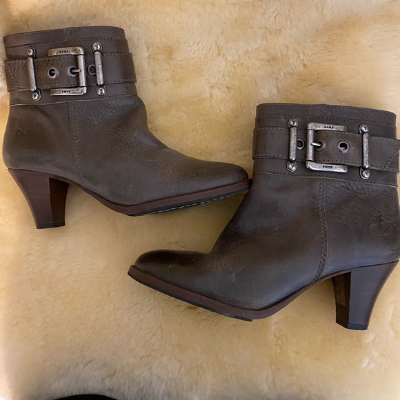 Boots - Picture 2 of 6